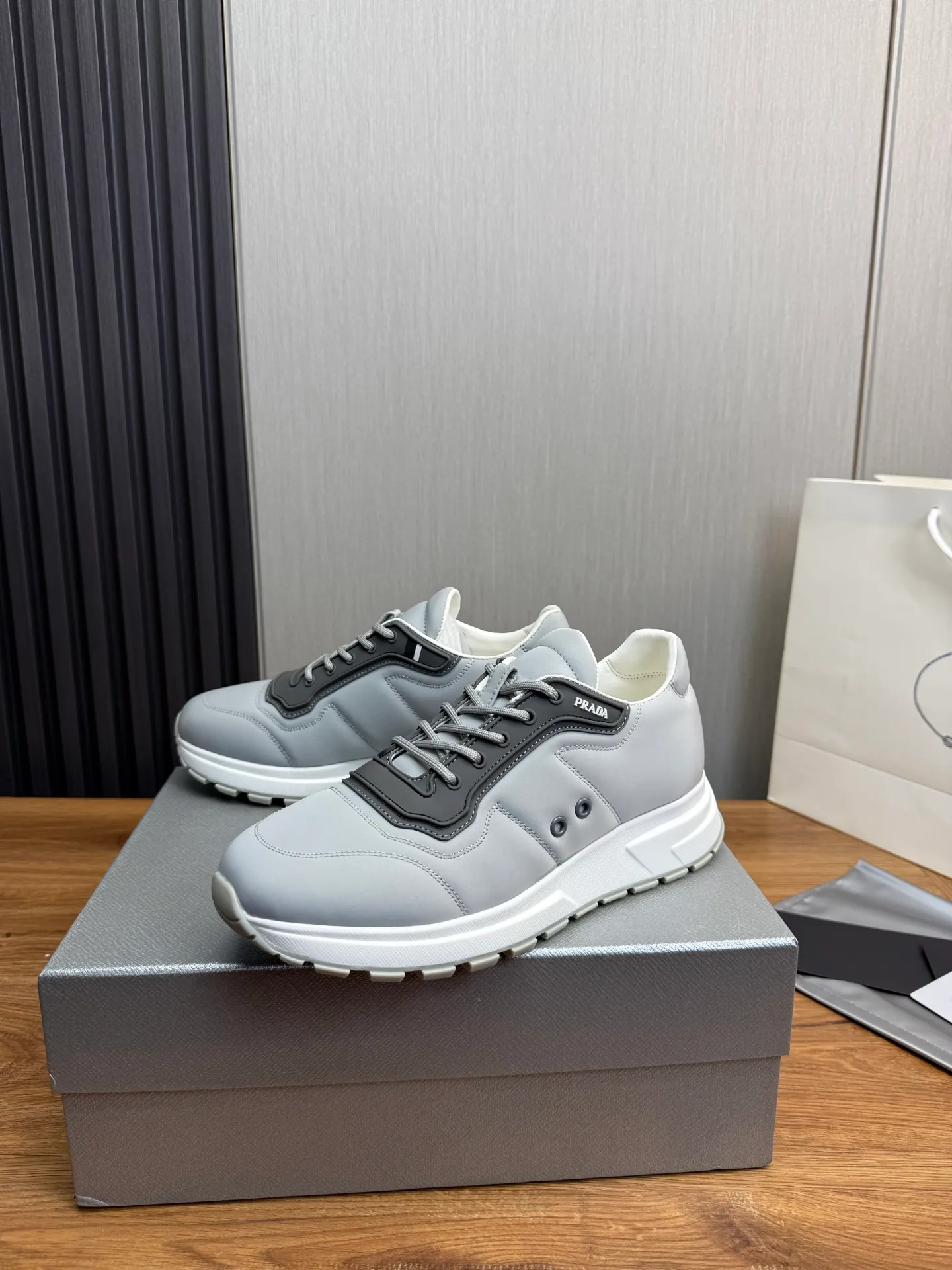 Men's shoes 💰560💰 [PRADA] Popular men's shoes shipped 👏Official website synchronized ⬆️Original imported waterproof fabric + cowhide lining, 1⃣️:1⃣️reproduction, original sole, 38-45 (45. Customized, non-refundable)